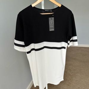 Boohoo- Petite Caris Curve Hem Color Block Shift Dress